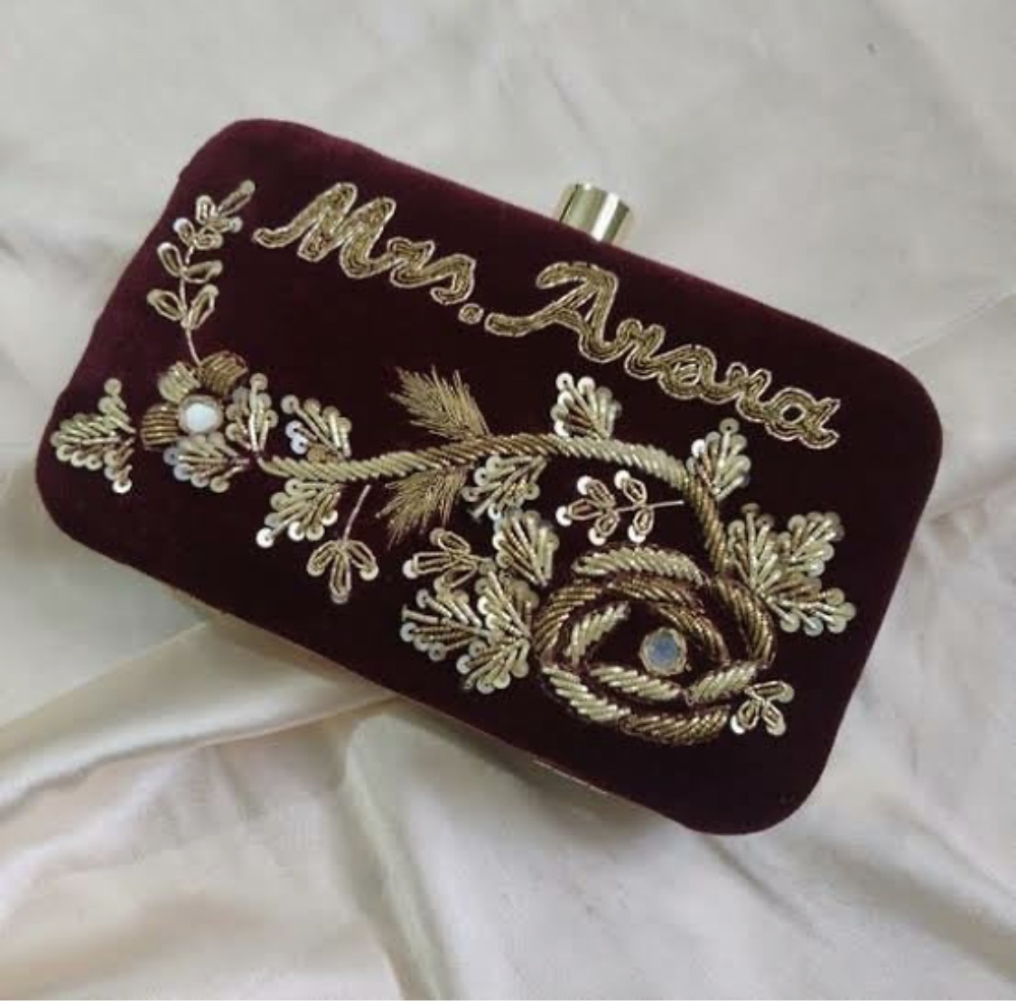 DESIGN ELLE Customized Artwork Clutch Bag Purse Wallet for Girls  Personalized with Any Name Ladies Hand Purse, Birthday or Anniversary or  Valentine's Day Personalized Gift for Girls : Amazon.in: Bags, Wallets and
