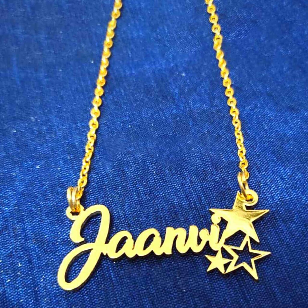 Gold plated name pendant HoMafy