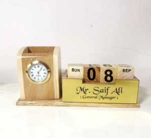 Customized Wooden Pen Stand With Clock & Calendar