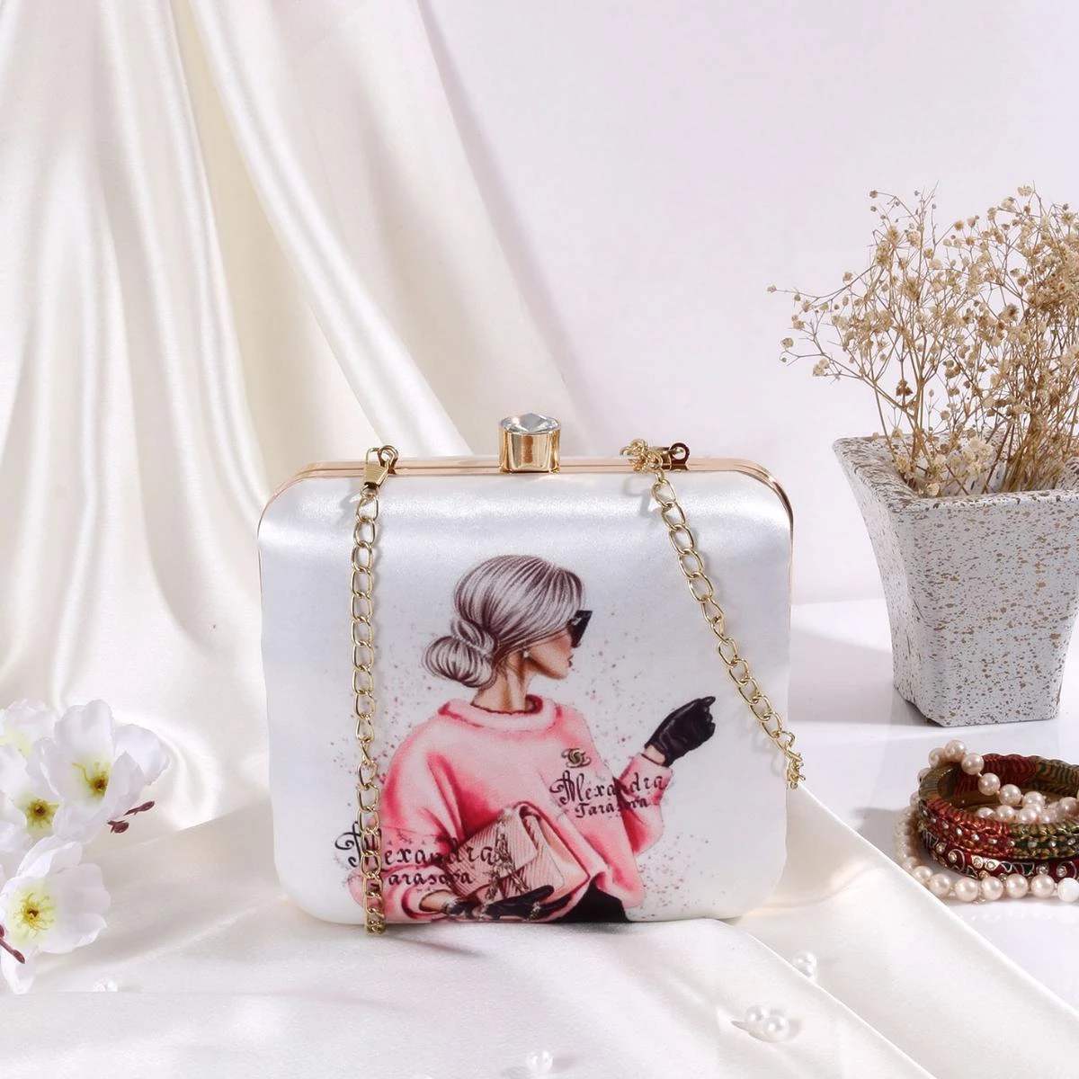 Amazon.com: SUPVOX Crossbody Purse Crossbody Purse Gifts for Little Girls  Mini Cute Princess Handbags with Pearl Flowers Shoulder Crossbody Bag for  Little Girls-1pice(pink) Cute Wallet Cute Wallet : Clothing, Shoes & Jewelry